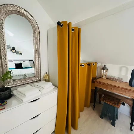 Habitación en casa particular Mia Hayange